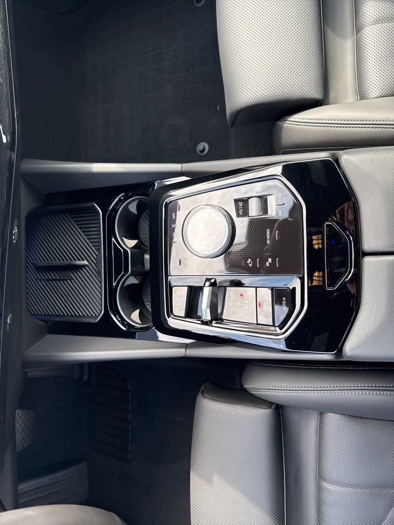 Used 2024 BMW 530i image 15