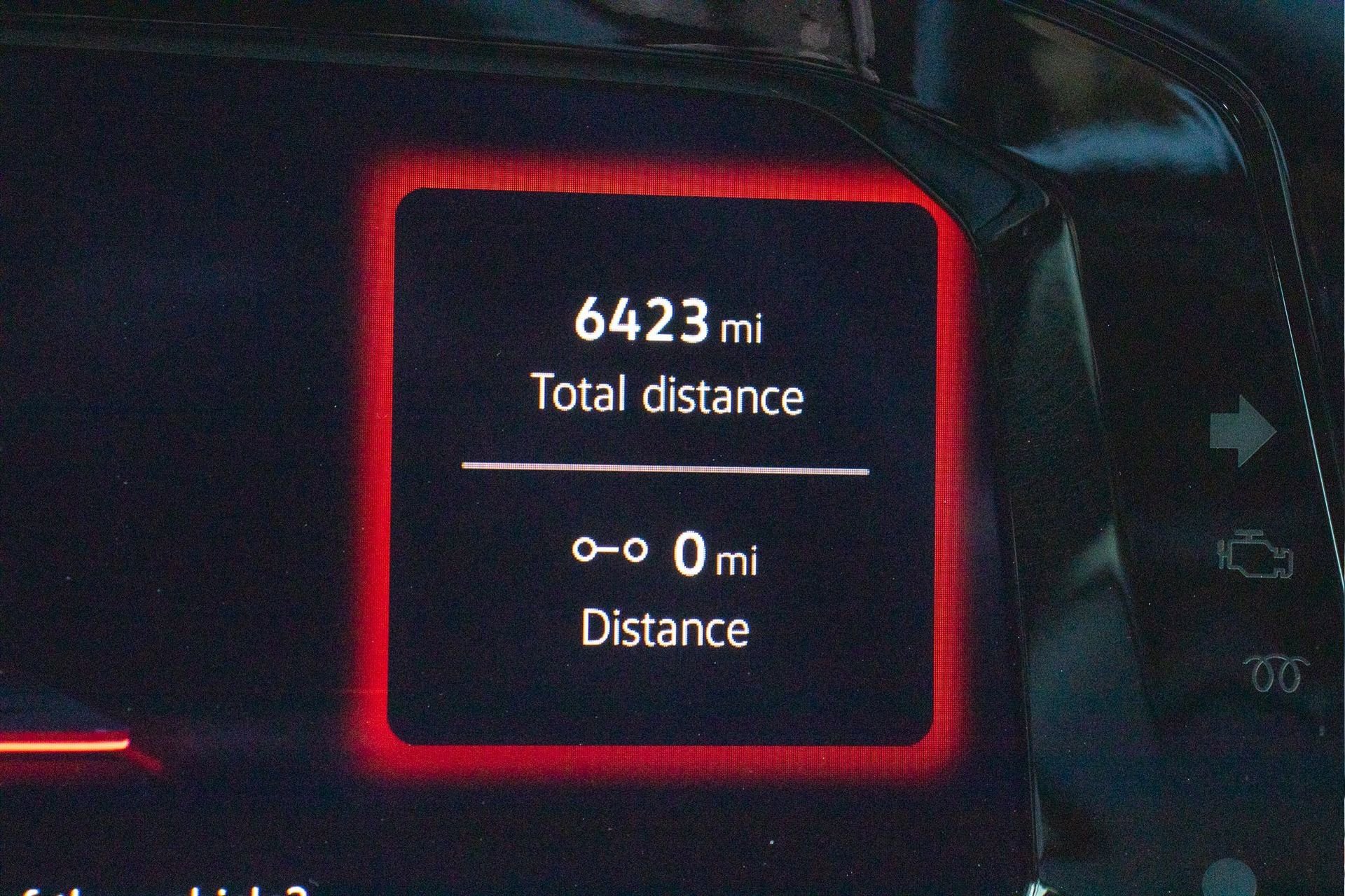 Used 2025 Volkswagen Golf w/ Euro Style Package image 35