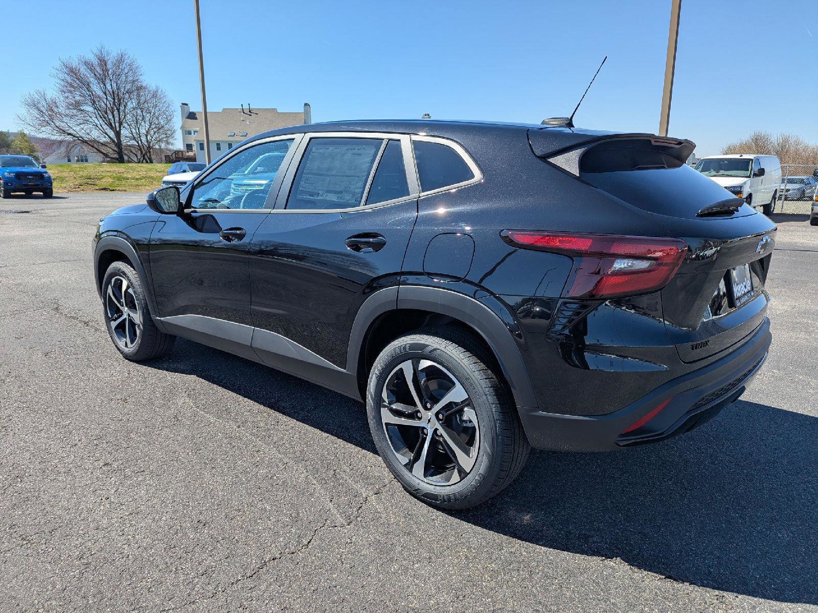New 2026 Chevrolet Trax RS w/ Sunroof Package image 7