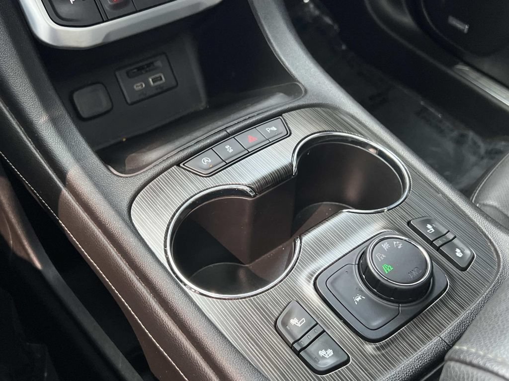 Used 2020 GMC Acadia SLT AWD/4WD image 24