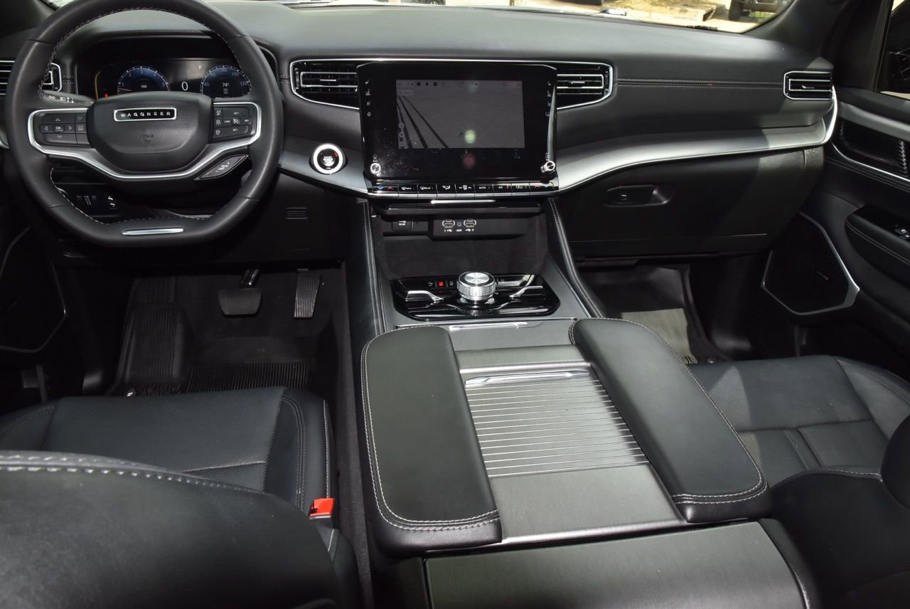 Used 2024 Jeep Wagoneer Series II w/ Convenience Group I image 17