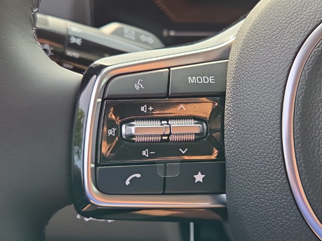 New 2026 Kia Carnival EX FWD image 10