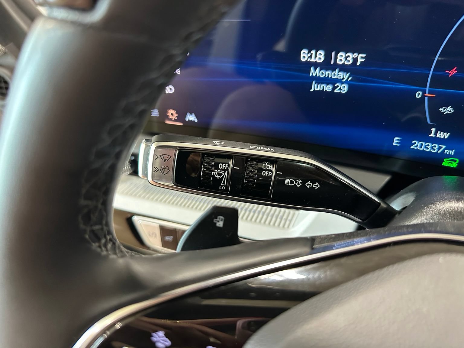 Used 2025 Cadillac Optiq Luxury 2 w/ LPO, Floor Liner Package AWD/4WD image 19