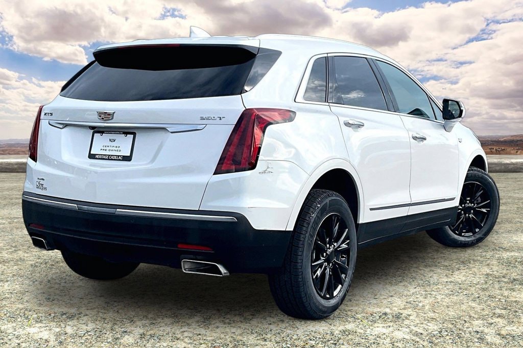 Certified 2024 Cadillac XT5 Luxury w/ LPO, Floor Liner Package AWD/4WD image 5