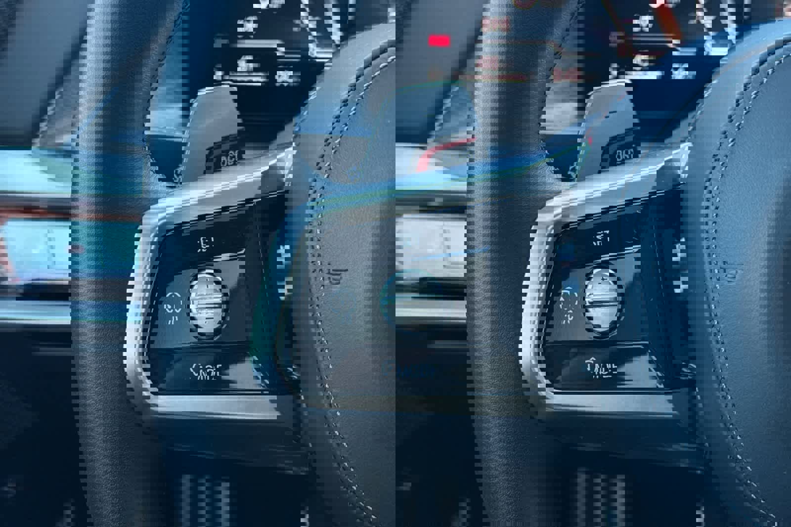 Certified 2023 BMW 760i xDrive w/ Executive Package image 25