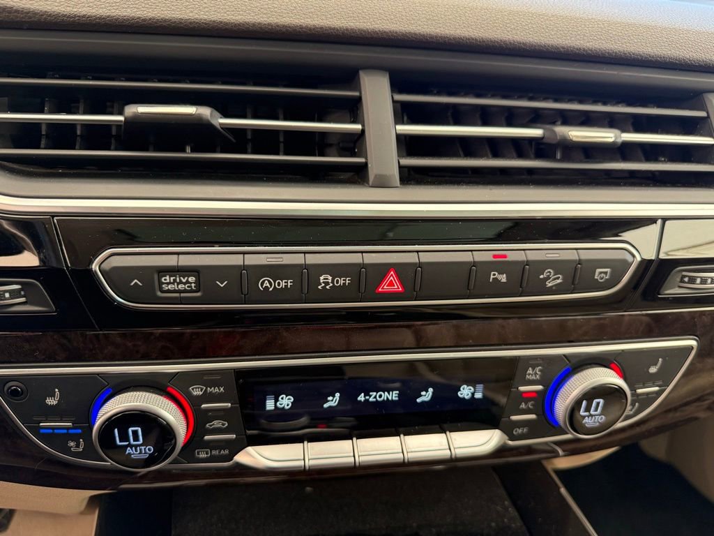 Used 2018 Audi Q7 3.0T Prestige AWD/4WD image 24