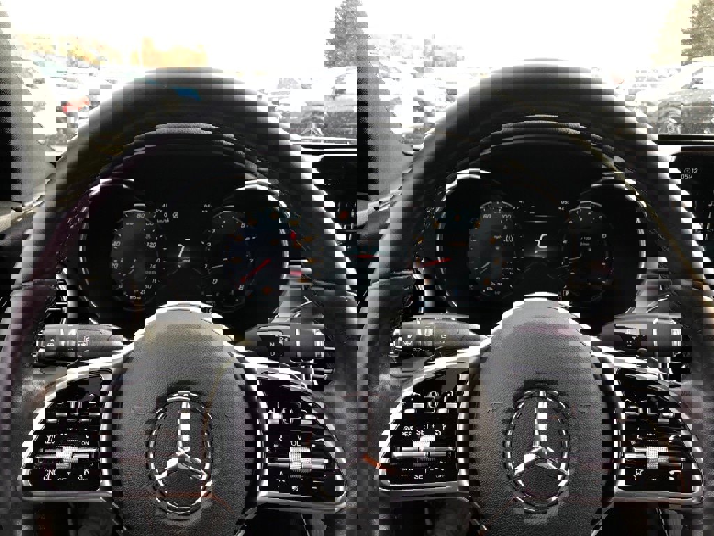 Certified 2021 Mercedes-Benz C 300 4MATIC Sedan w/ Premium Package image 20