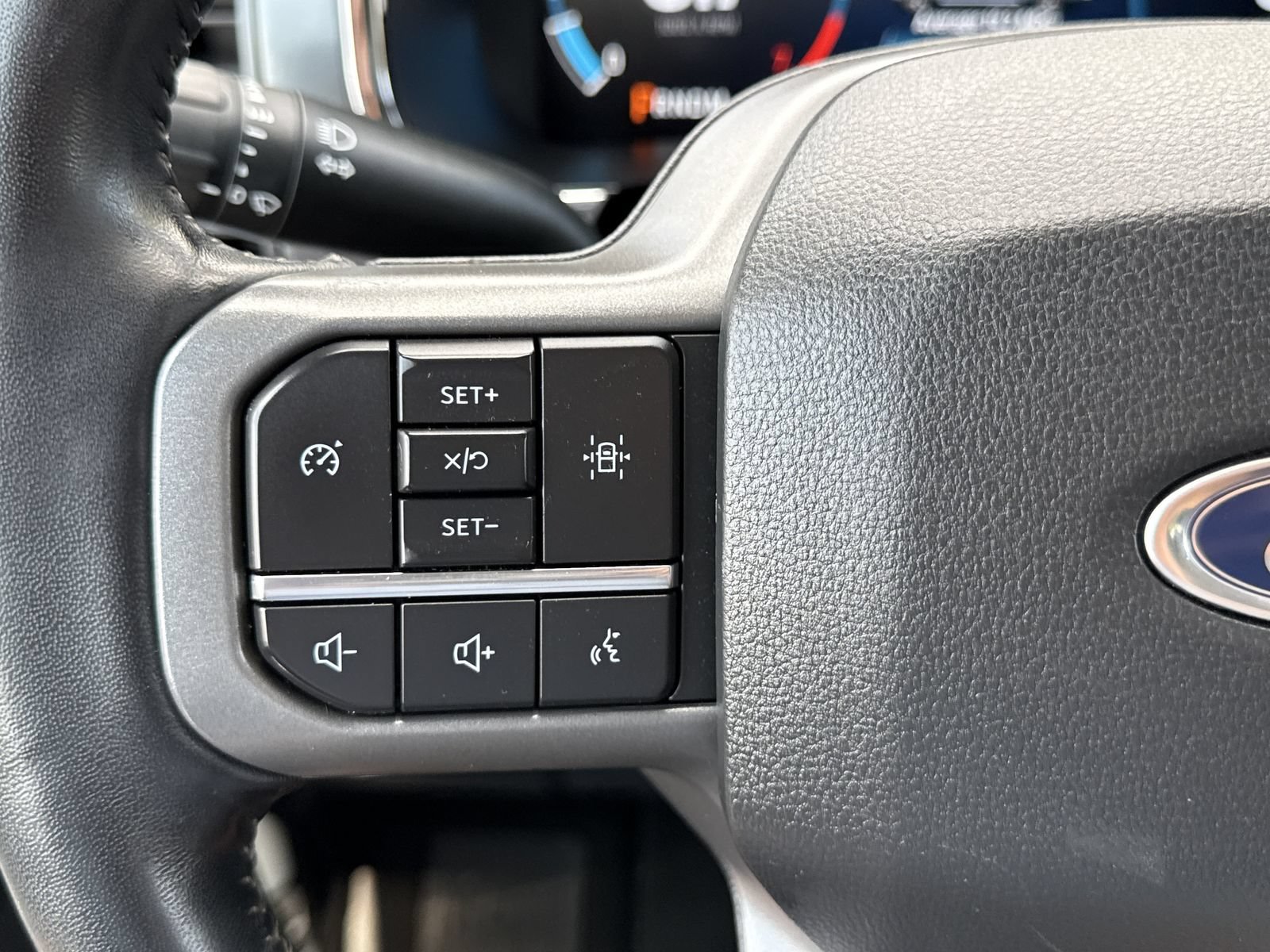 Used 2022 Ford F150 Lariat AWD/4WD image 26