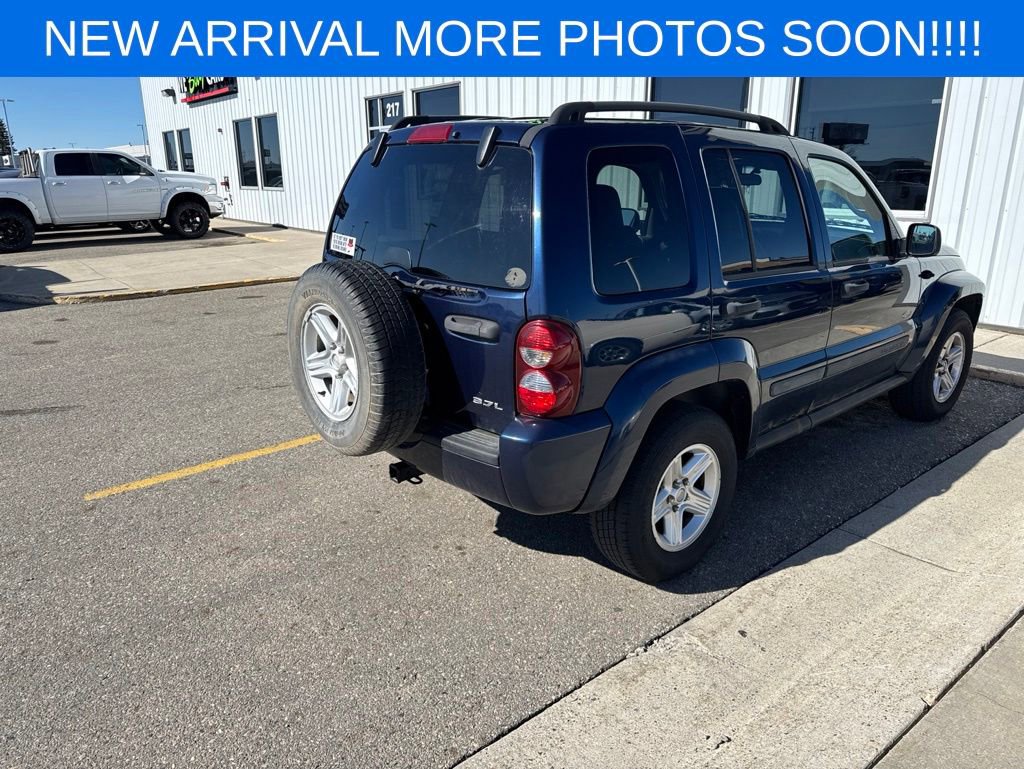 Used 2007 Jeep Liberty Sport AWD/4WD image 8