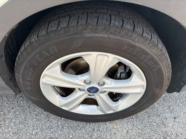 Used 2016 Ford Escape SE FWD image 14