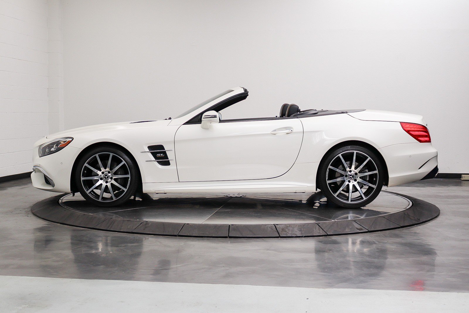 Used 2020 Mercedes-Benz SL 450 image 10