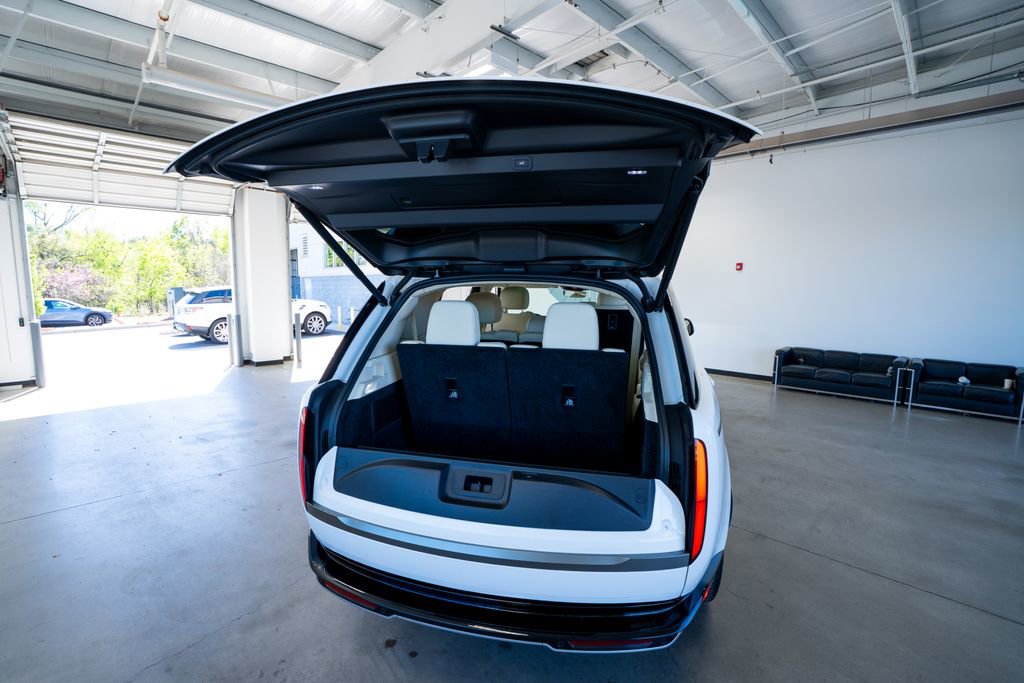 Used 2024 Land Rover Range Rover Long Wheelbase SE image 56