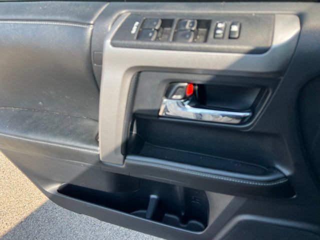 Used 2014 Toyota 4Runner SR5 RWD image 23