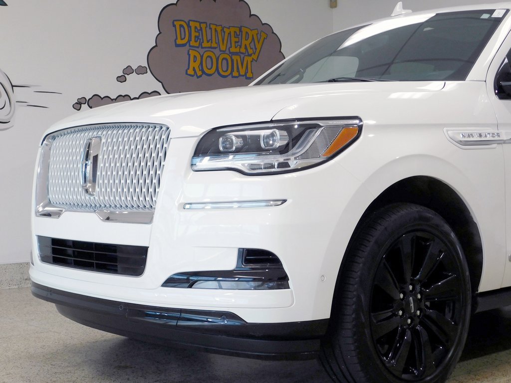Used 2024 Lincoln Navigator Reserve w/ Equipment Group 201A image 18