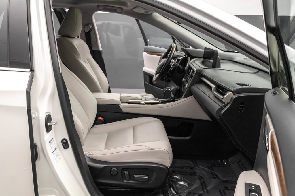 Used 2021 Lexus RX 350L 350L w/ Premium Package image 34