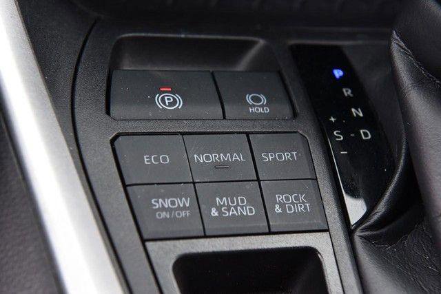 Used 2024 Toyota RAV4 LE image 16