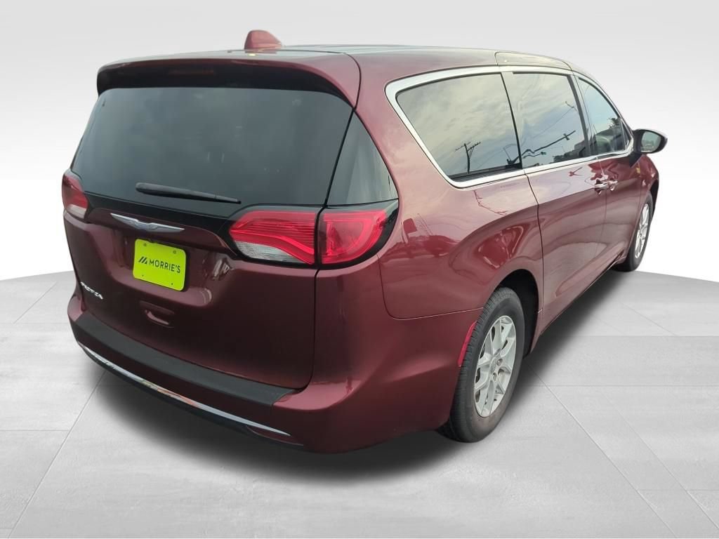Used 2017 Chrysler Pacifica Touring Plus FWD image 6