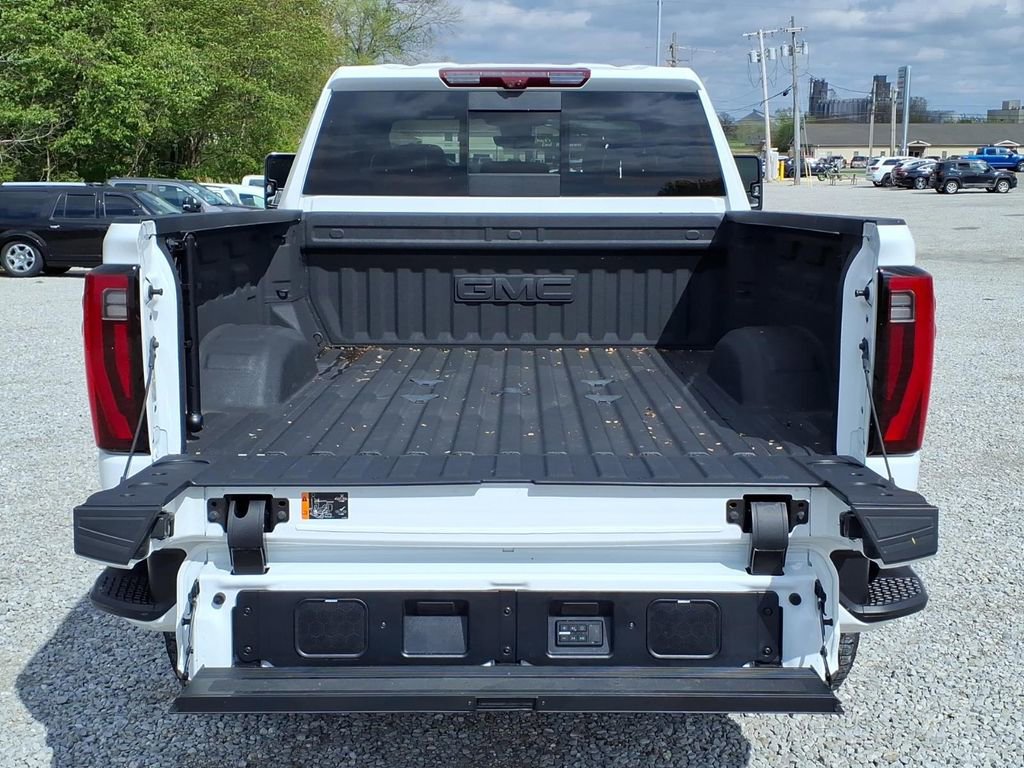 Used 2025 GMC Sierra 3500 Denali Ultimate AWD/4WD image 18
