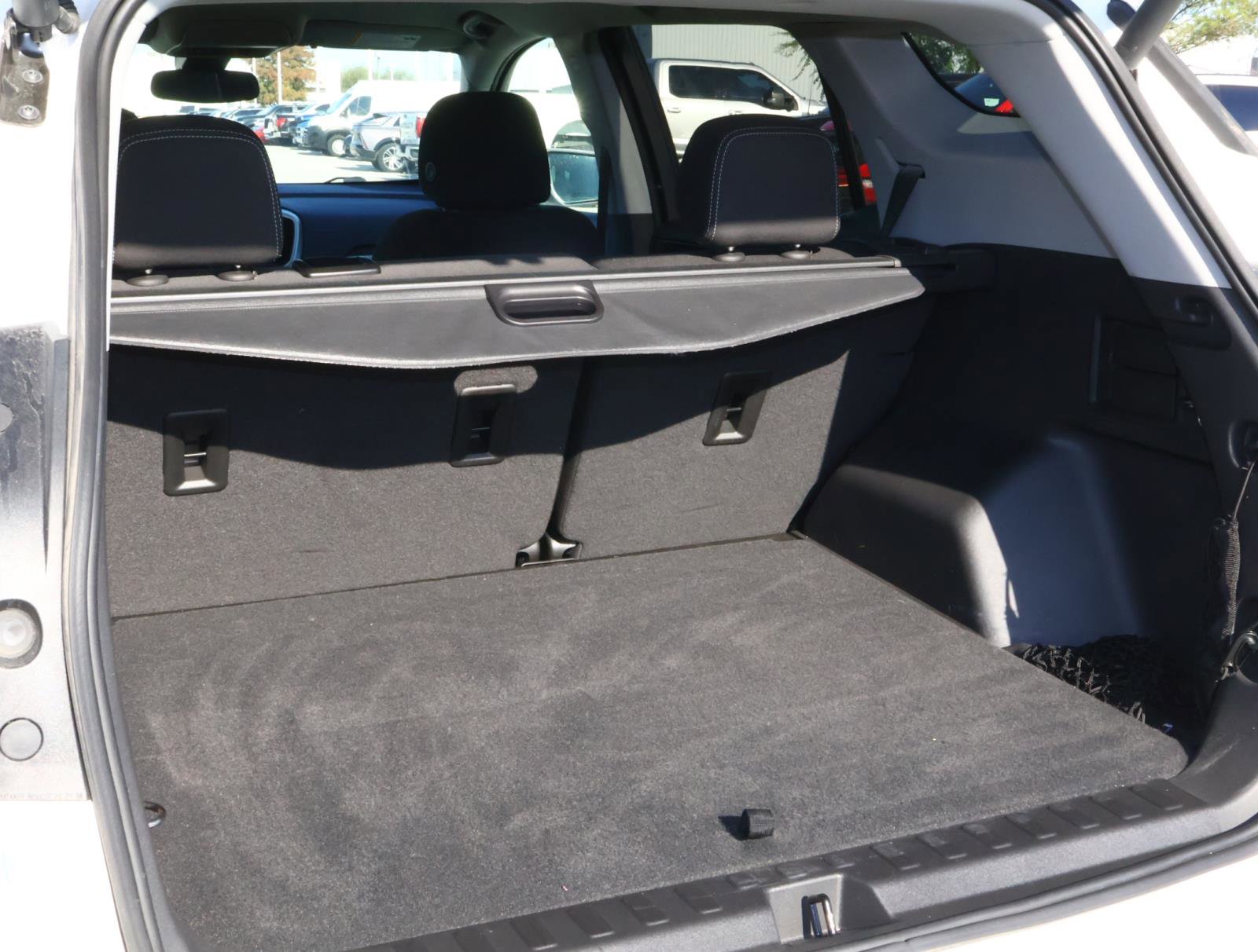 Used 2023 GMC Terrain SLE w/ Driver Convenience Package image 21