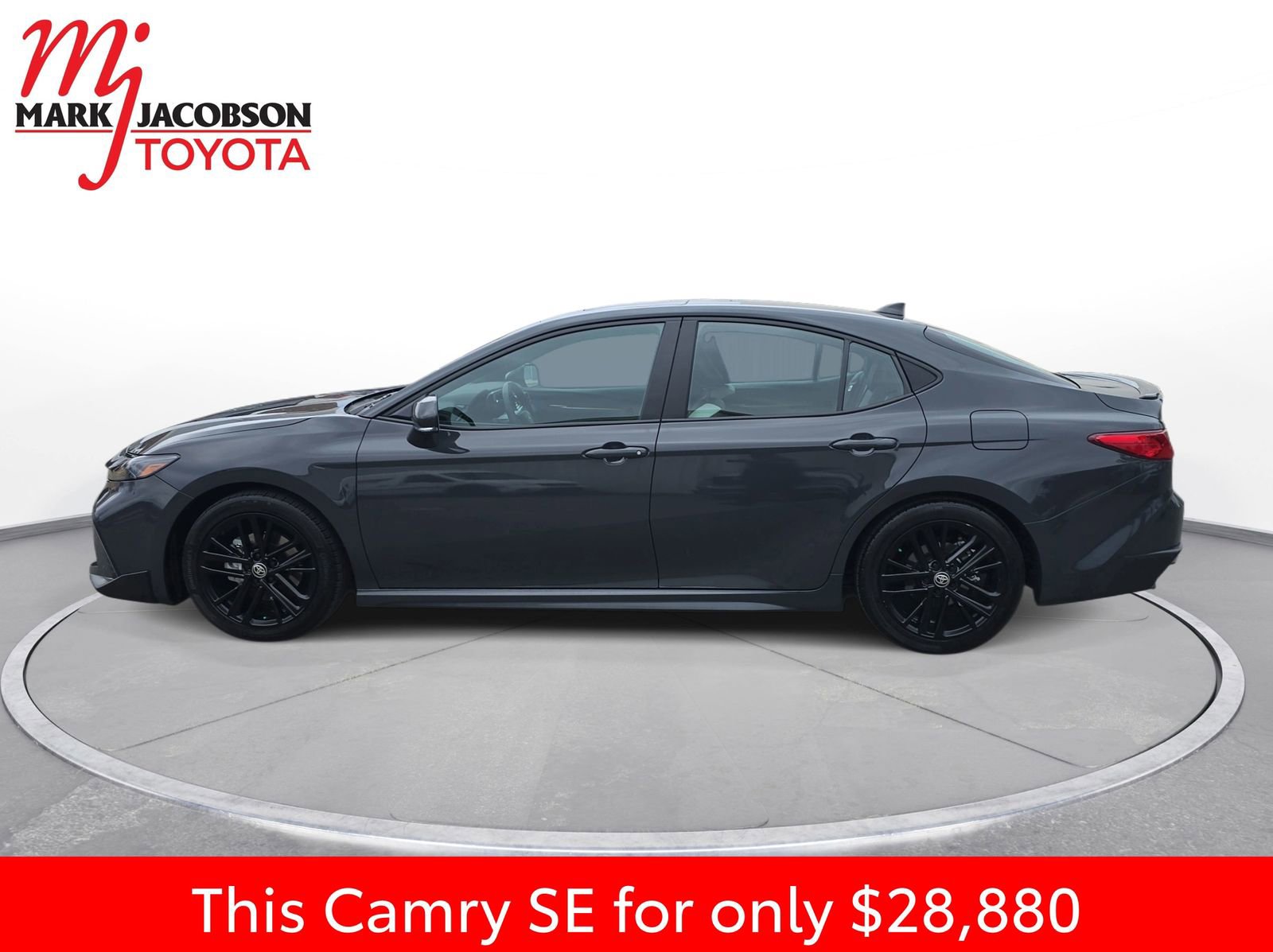 Used 2025 Toyota Camry SE image 14