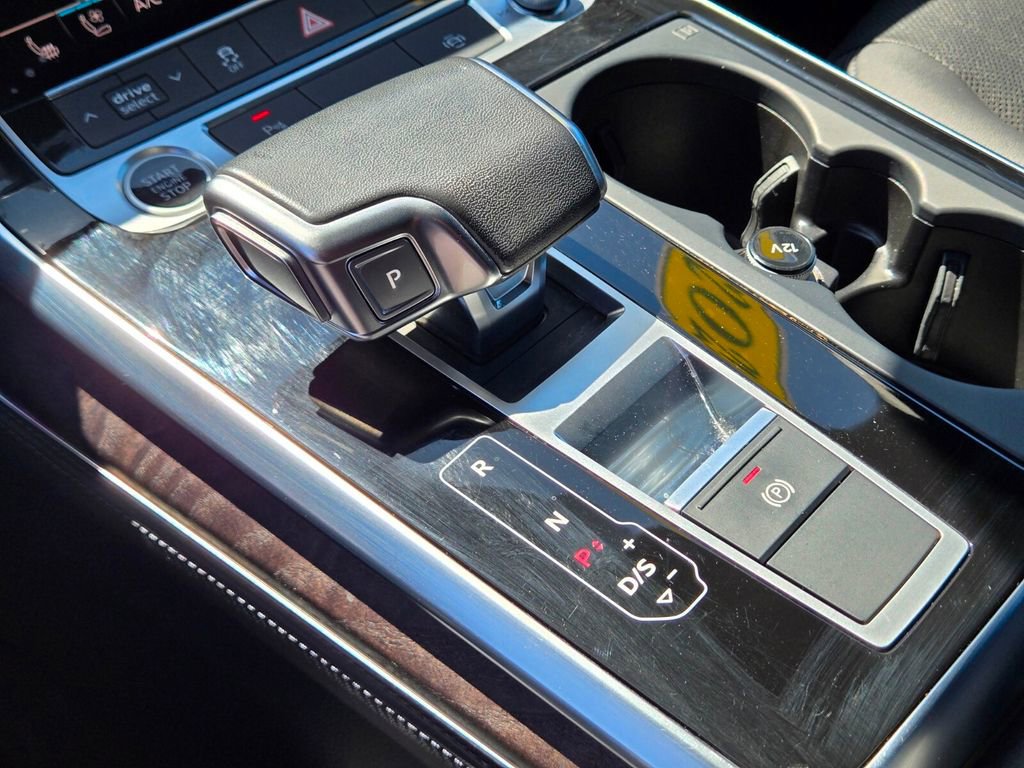 Used 2023 Audi Q7 2.0T Premium Plus w/ Premium Plus Package AWD/4WD image 23