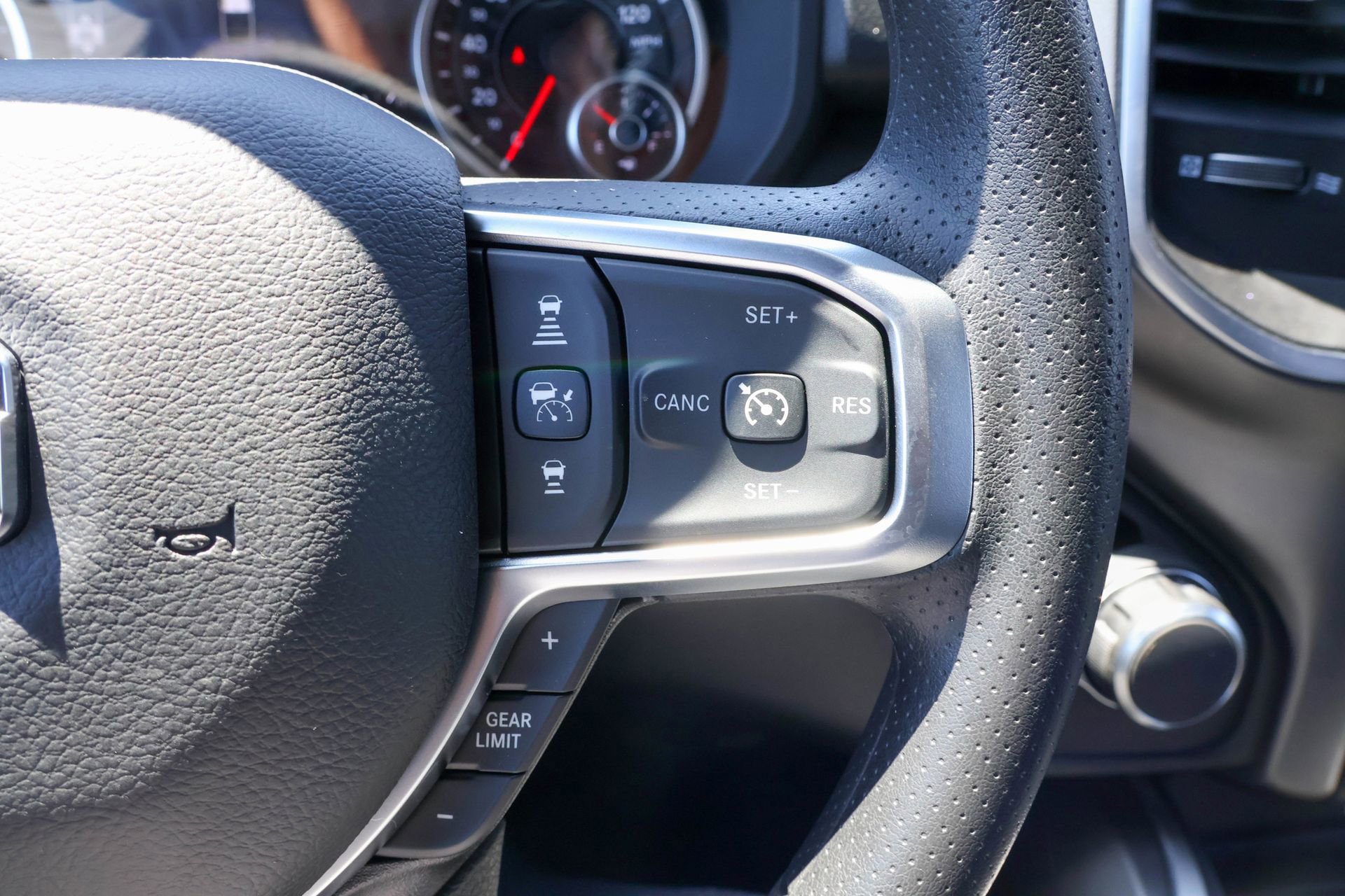 New 2026 RAM 1500 Express AWD/4WD image 26