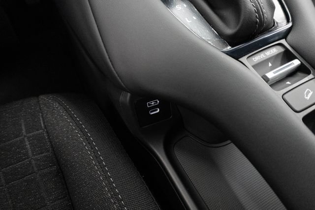 New 2027 Honda HR-V LX image 11
