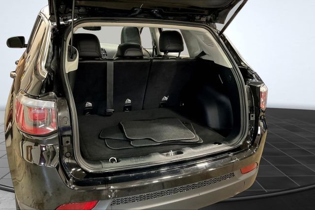 Used 2018 Jeep Compass Limited w/ Navigation Group image 5