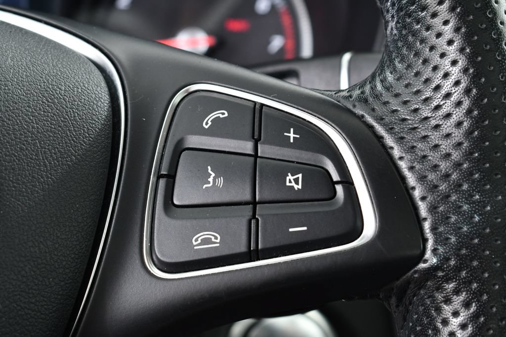 Used 2017 Mercedes-Benz C 300 4MATIC Sedan image 33