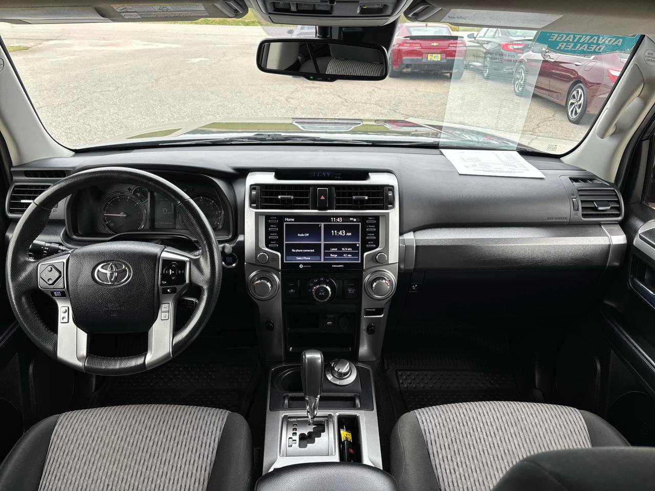 Used 2022 Toyota 4Runner SR5 AWD/4WD image 12
