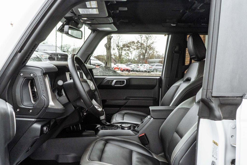 Used 2025 Ford Bronco Outer Banks image 23