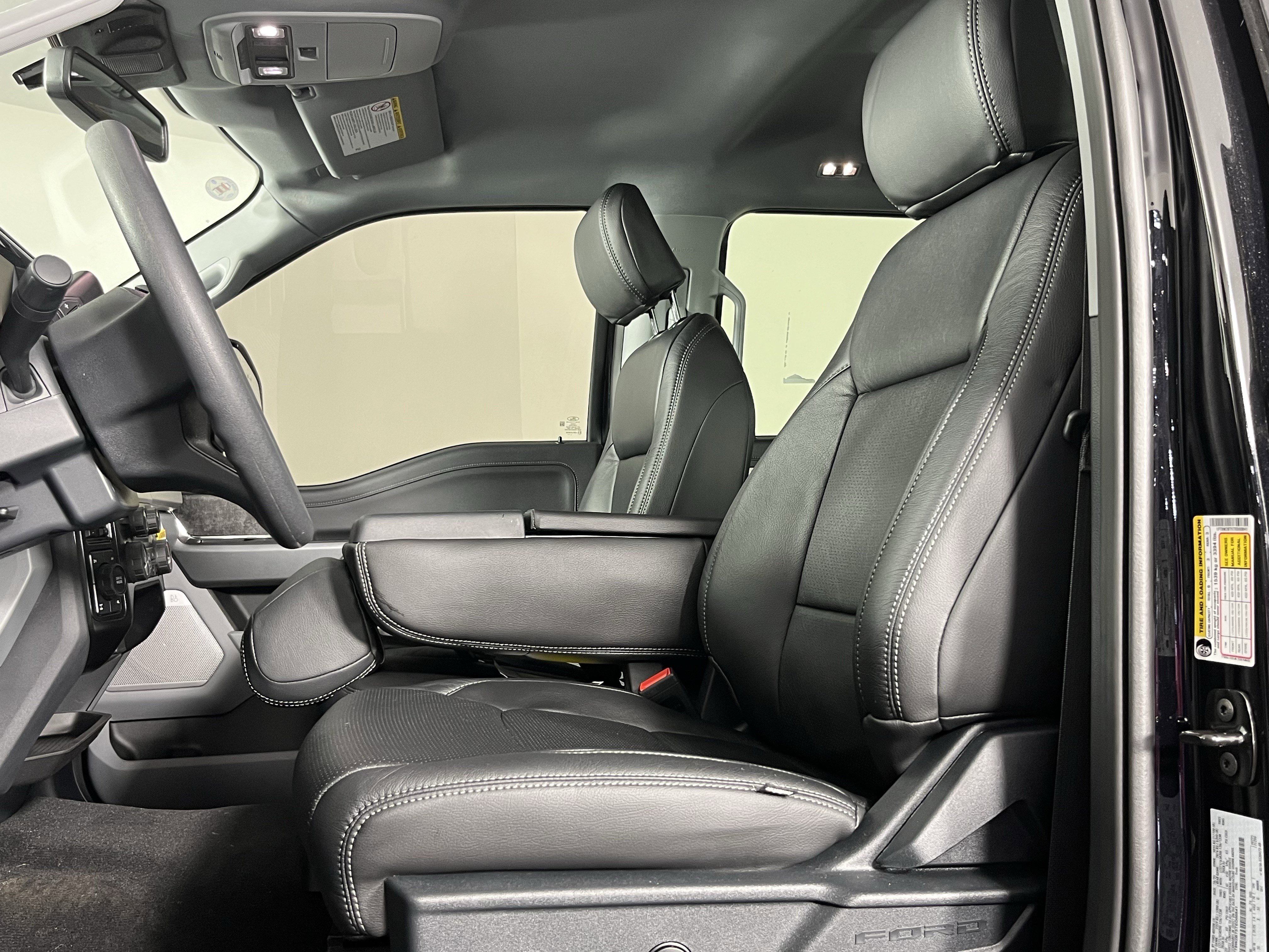 New 2026 Ford F250 XLT w/ XLT Premium Package image 9