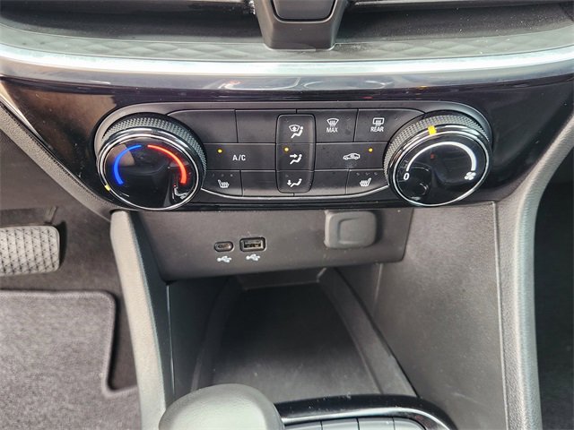 Used 2025 Buick Encore GX Sport Touring w/ Comfort Package image 18