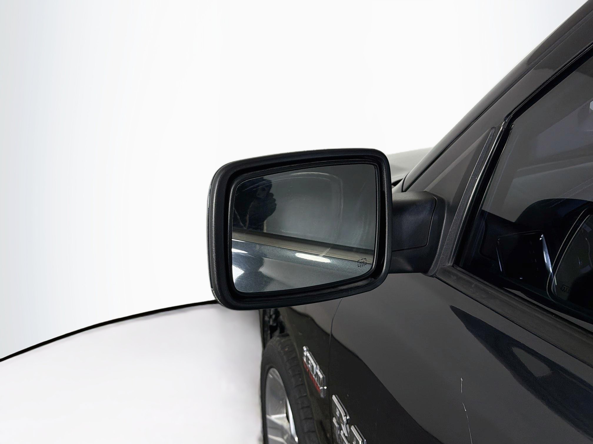 Used 2017 RAM 1500 Sport RWD image 16