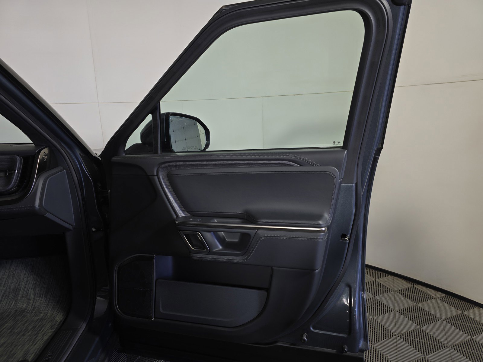 Used 2022 Rivian R1T Launch Edition AWD/4WD image 18
