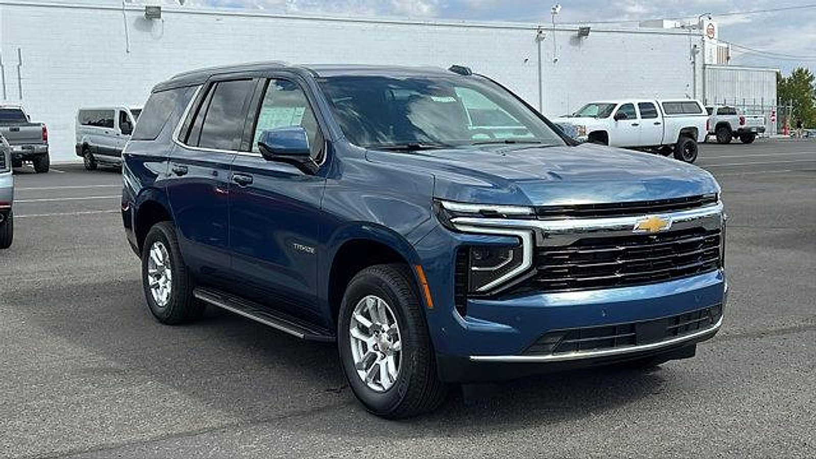 New 2025 Chevrolet Tahoe LS image 3