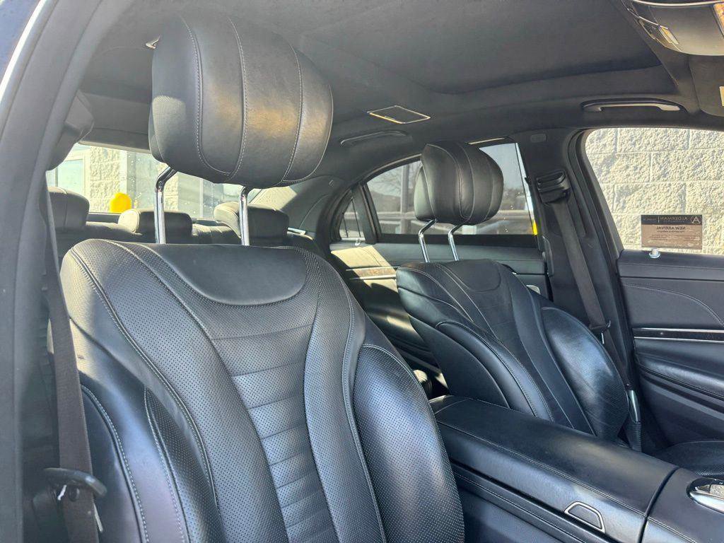 Used 2019 Mercedes-Benz S 560 4MATIC Sedan w/ AMG Line Exterior image 42