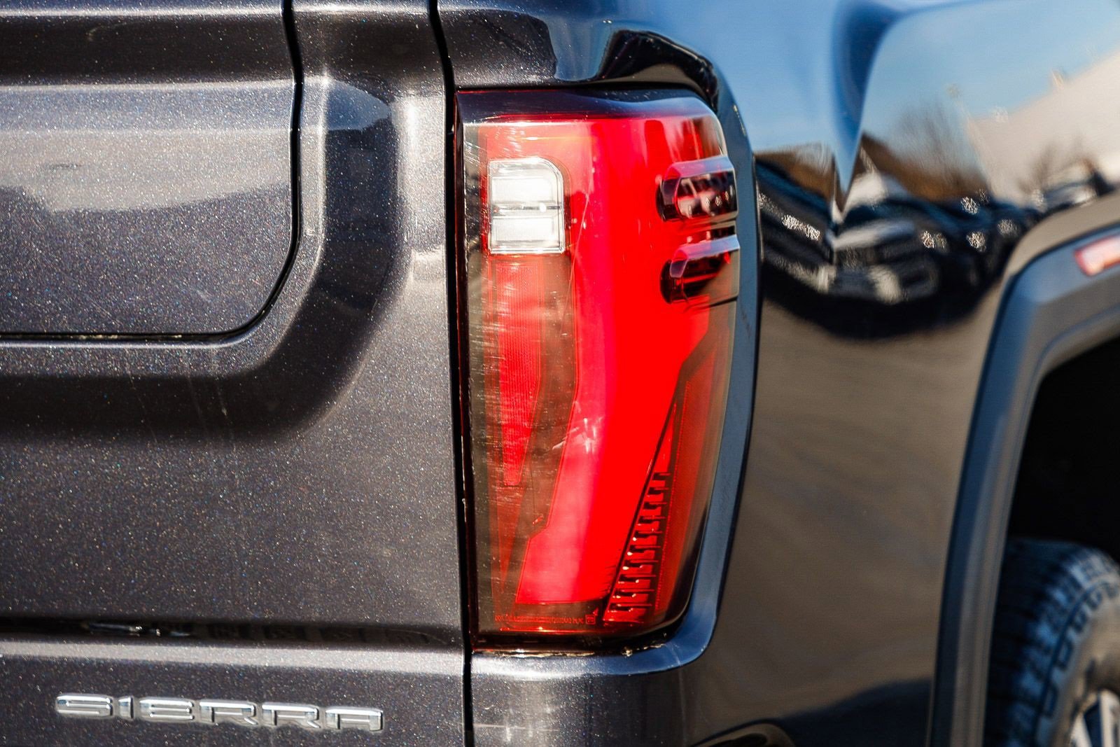 Used 2024 GMC Sierra 2500 Denali Ultimate image 8