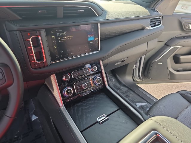 Used 2024 GMC Yukon Denali AWD/4WD image 22