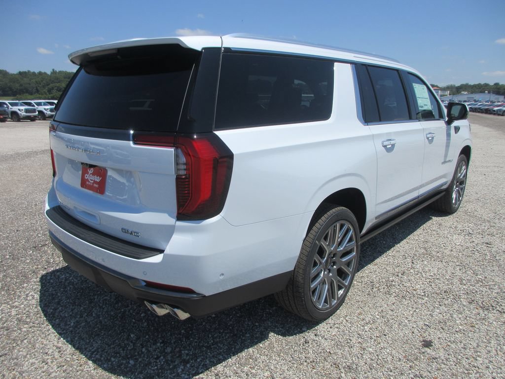 New 2026 GMC Yukon XL Denali Ultimate AWD/4WD image 4