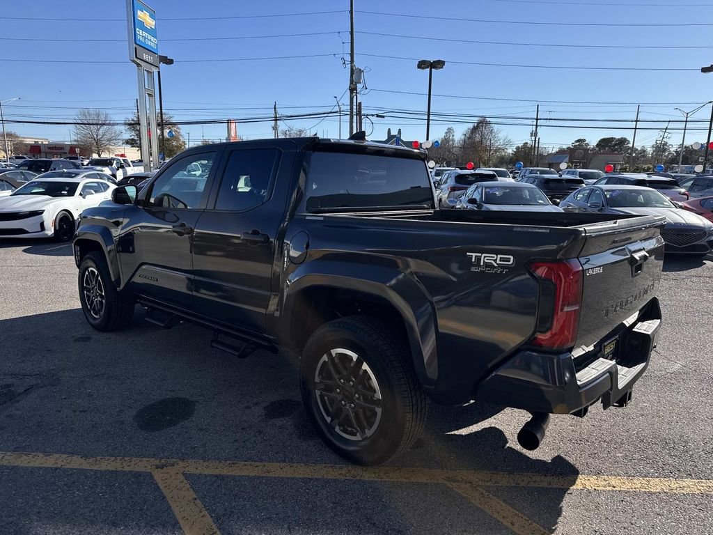 Used 2025 Toyota Tacoma TRD Sport image 6