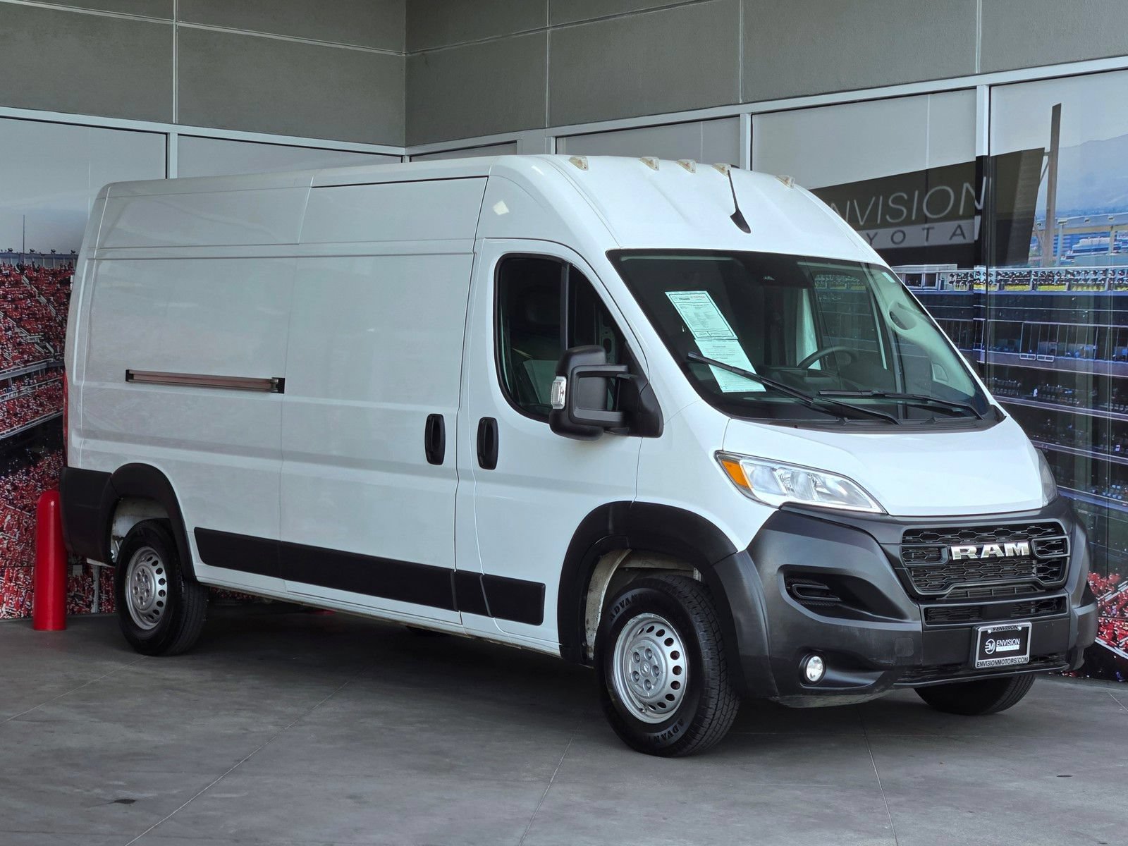 Used 2025 RAM ProMaster 2500 w/ Convenience Group FWD image 1