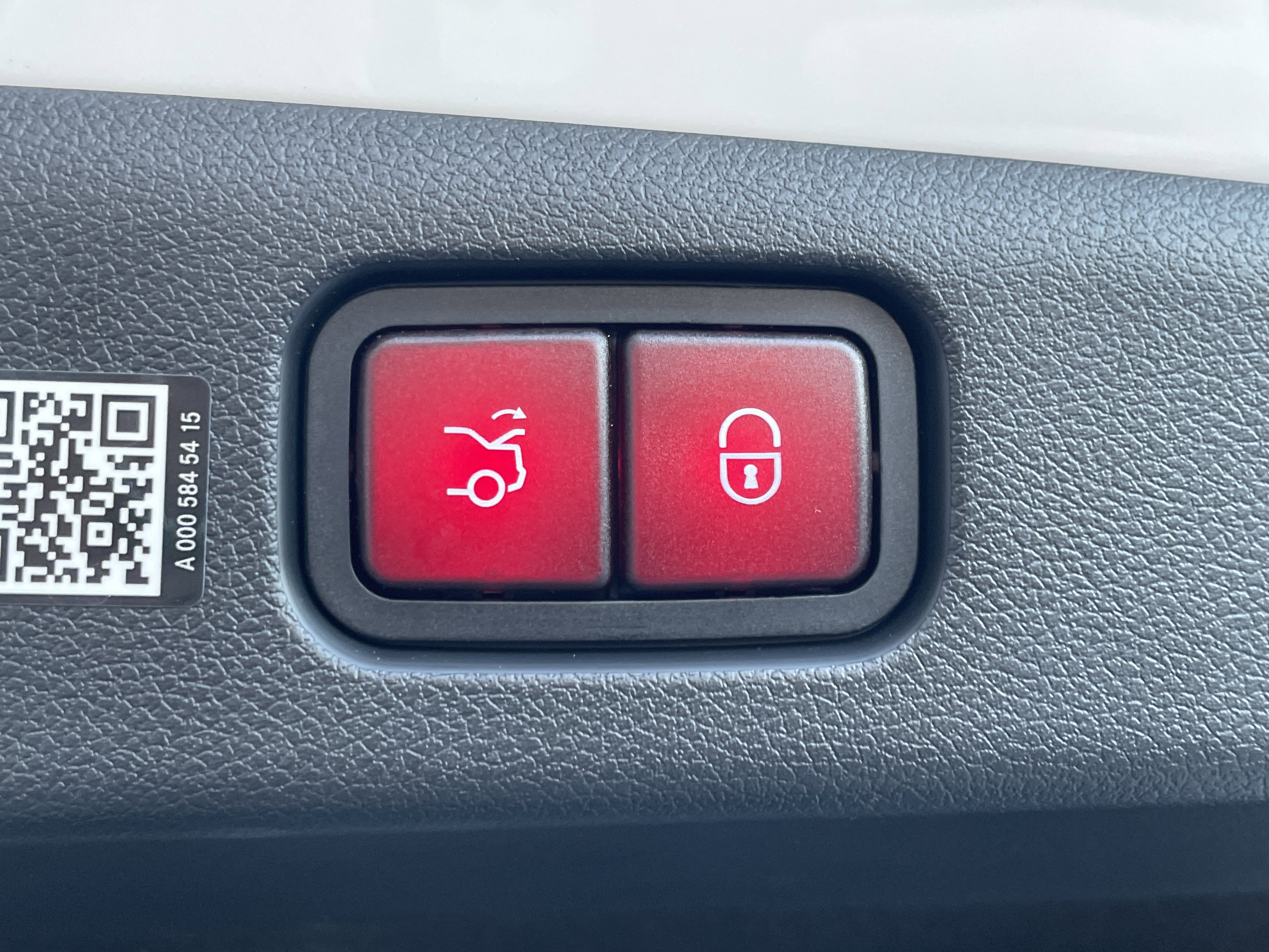 Certified 2025 Mercedes-Benz E 350 4MATIC Sedan image 13