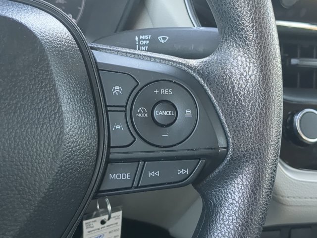 Certified 2025 Toyota Corolla Cross L FWD image 27