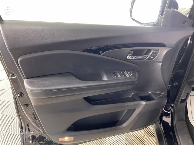 Used 2016 Honda Pilot Elite image 16