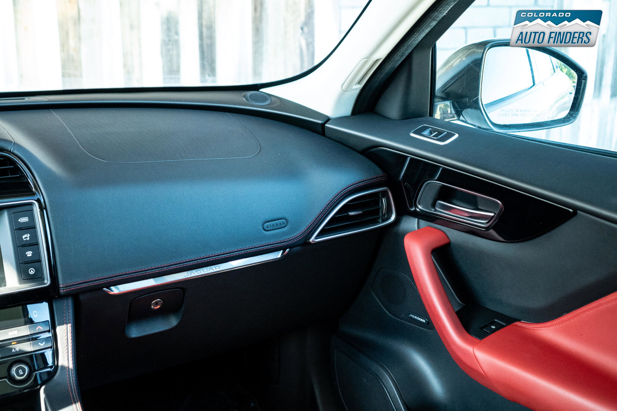 Used 2018 Jaguar F-PACE R-Sport image 21