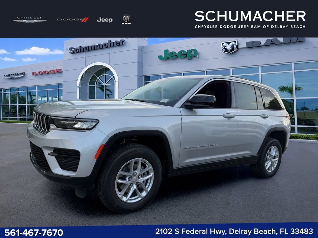 New 2026 Jeep Grand Cherokee Laredo RWD image 3
