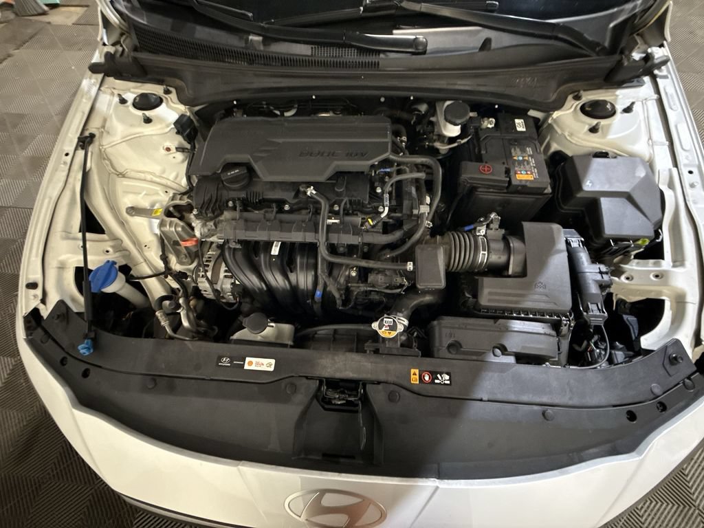 Used 2024 Hyundai Elantra SEL FWD image 17