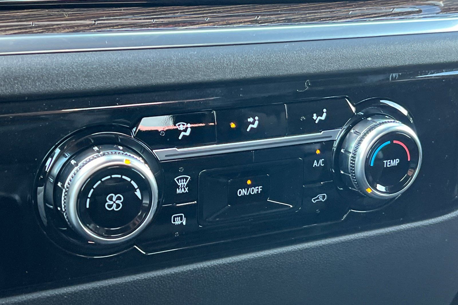 New 2026 GMC Sierra 2500 SLE image 19