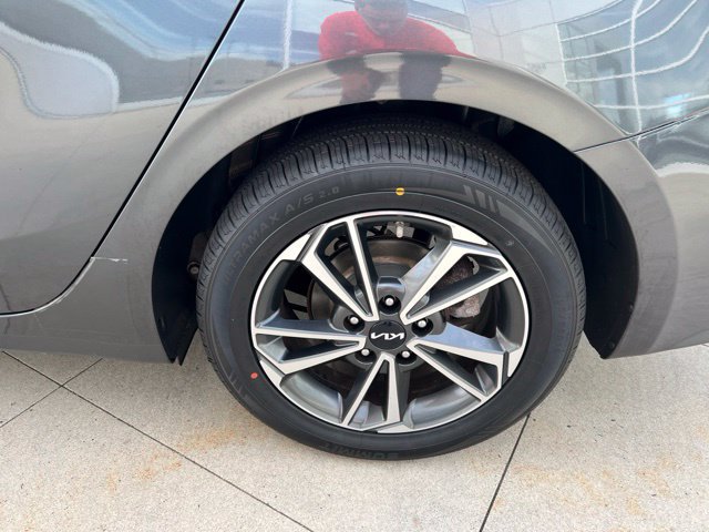 Used 2022 Kia Forte LXS w/ LXS Technology Package FWD image 15